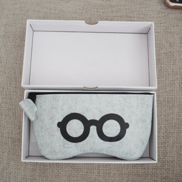 Neoism Motion Sickness Glasses - White and Blue Size Medium Like New - Picture 5 of 8